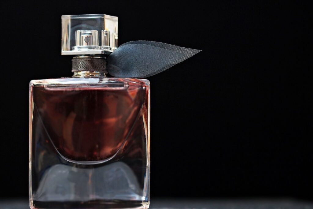 pisk Kenya Modig Billig parfume - spar op til 76% på kendte mærker | Køb her